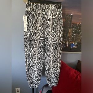 NWT Culpos x Inc International Concepts Snake Print Casual Pants Womens Size XS